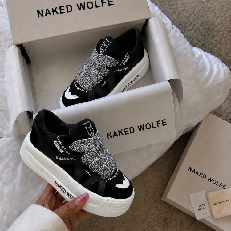 NAKED WOLFE